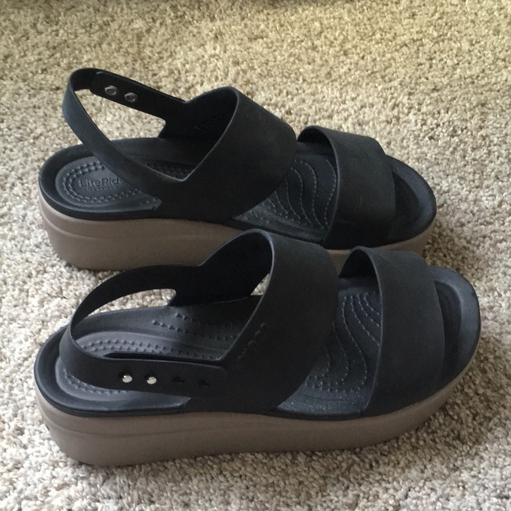 Crocs Brooklyn Low Wedge Sandal-Women - Picture 3 of 8